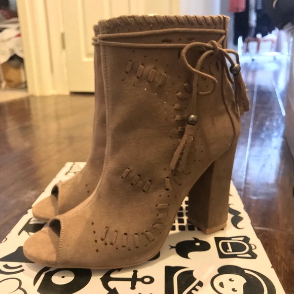 BAMBOO Shoes - Bamboo Suede Booties
